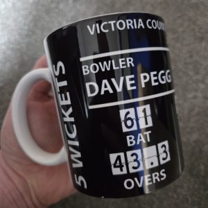 personalised cricket bowling performance mug – custom match figures scoreboard